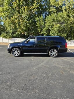 
										2011 Cadillac Escalade full									