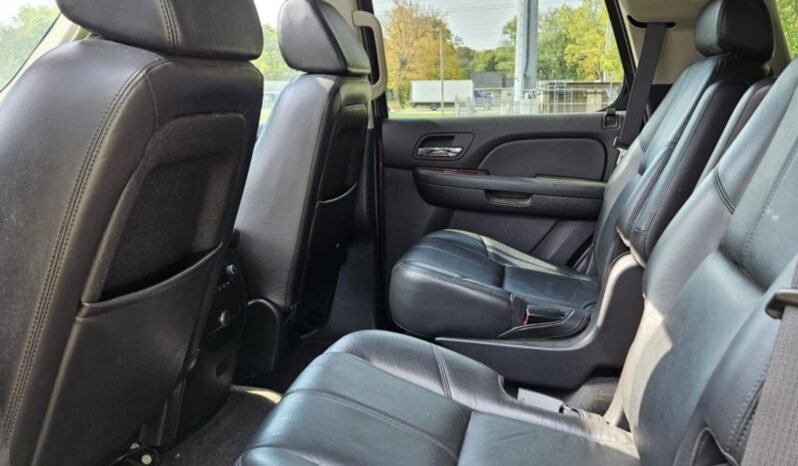 
								2011 Cadillac Escalade full									