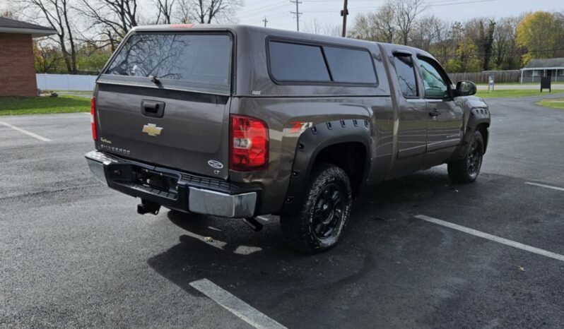 
								2008 Chevy Silverado full									