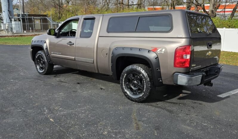 
								2008 Chevy Silverado full									