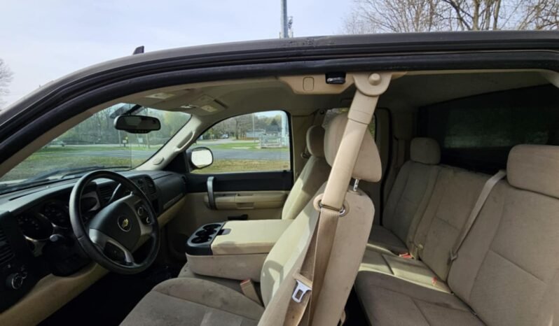 
								2008 Chevy Silverado full									