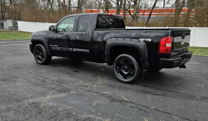 
								2007 Chevrolet Silverado LTZ full									