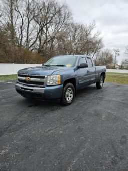 
										2011 Chevrolet Silverado full									