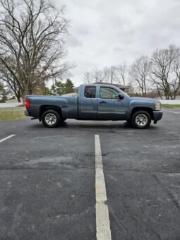 
										2011 Chevrolet Silverado full									